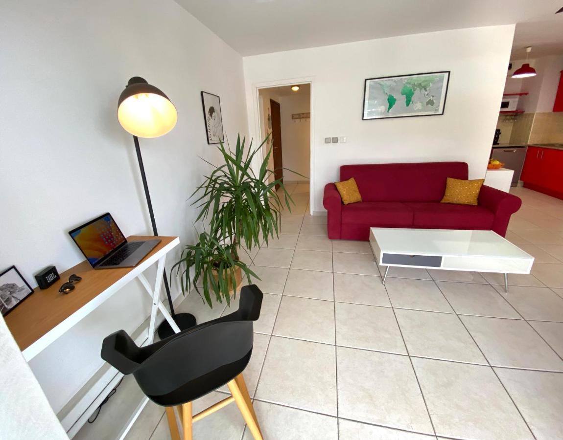 Appartement Lumineux Et Calme Saint-Denis Centre Exterior photo